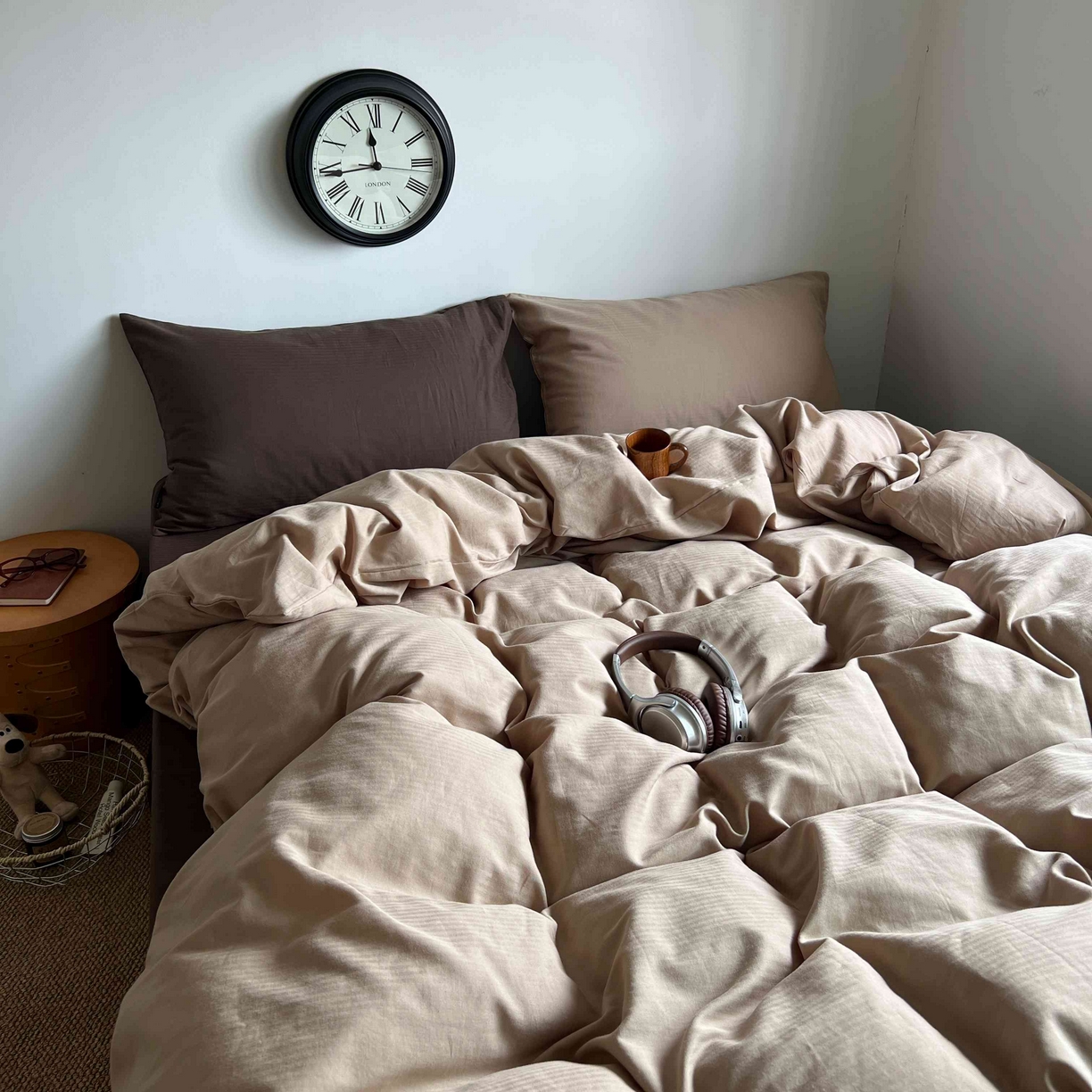 91家纺网 家纺一手货源 找家纺 （总）2025新款全棉人字纹四件套（茶色山野）