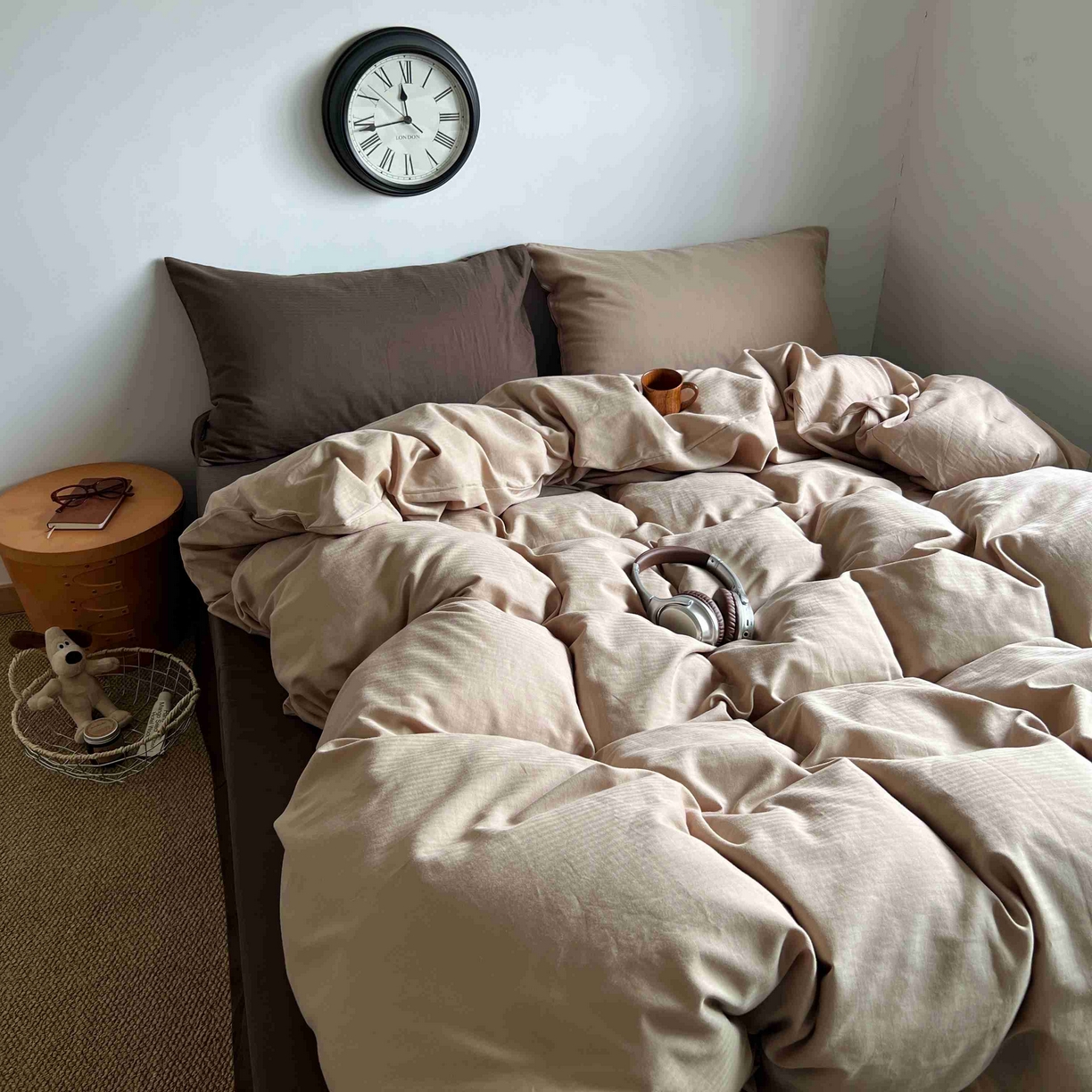 91家纺网 家纺一手货源 找家纺 2025新款全棉人字纹四件套（茶色山野） 茶色山野（纯色混搭）