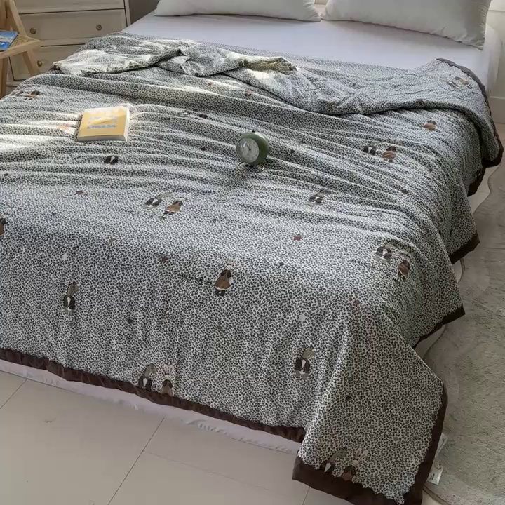 91家纺网 家纺一手货源 找家纺 2025新款全棉60支单层纱花边夏被 可爱软萌