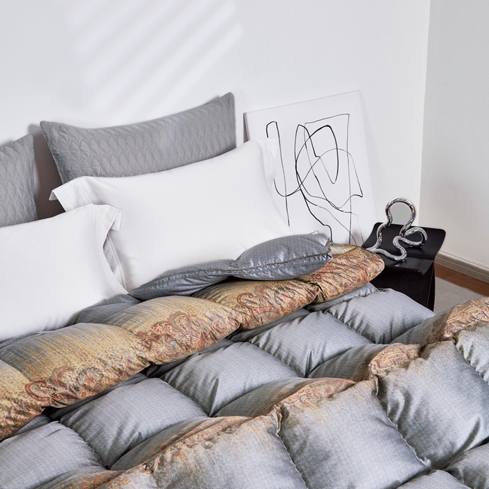 91家纺网 家纺一手货源 找家纺 御眠纺羽绒被壳 2024新品高端糯糯棉印花羽绒被鹅绒被冬被春秋被被子被芯 沐浴灰金