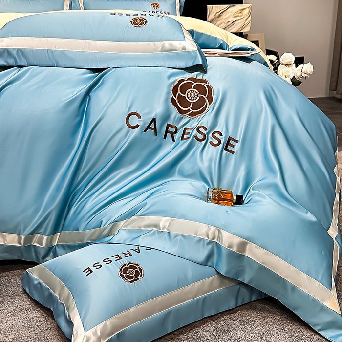 91家纺网 家纺一手货源 找家纺 妮恒美家纺 2025新款A版水洗真丝天丝B版纯棉刺绣绣花四件套全棉被套床单床笠款四件套 梦恋-宾利蓝＋白奶咖