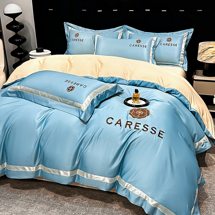 91家纺网 家纺一手货源 找家纺 妮恒美家纺 2025新款A版水洗真丝天丝B版纯棉刺绣绣花四件套全棉被套床单床笠款四件套 梦恋-宾利蓝＋白奶咖