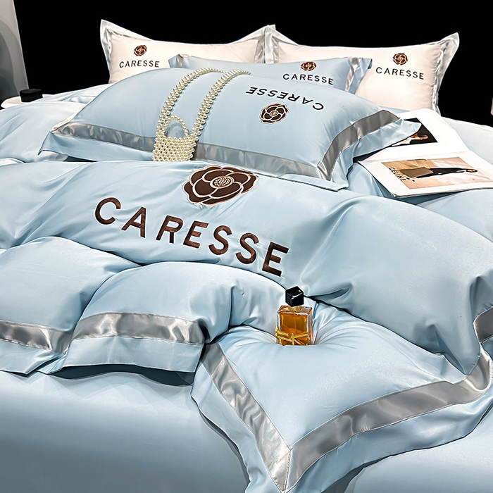 91家纺网 家纺一手货源 找家纺 妮恒美家纺 2025新款A版水洗真丝天丝B版纯棉刺绣绣花四件套全棉被套床单床笠款四件套 梦恋-海蓝灰