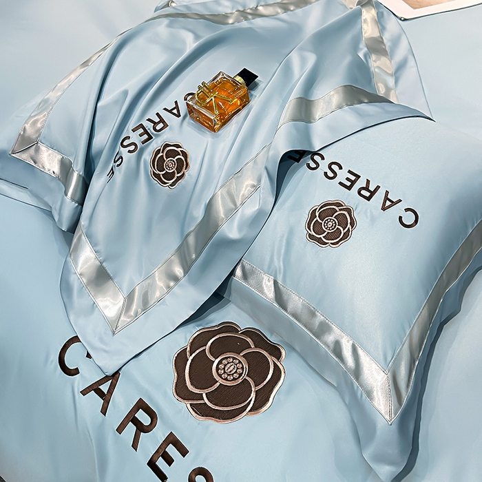 91家纺网 家纺一手货源 找家纺 妮恒美家纺 2025新款A版水洗真丝天丝B版纯棉刺绣绣花四件套全棉被套床单床笠款四件套 梦恋-海蓝灰