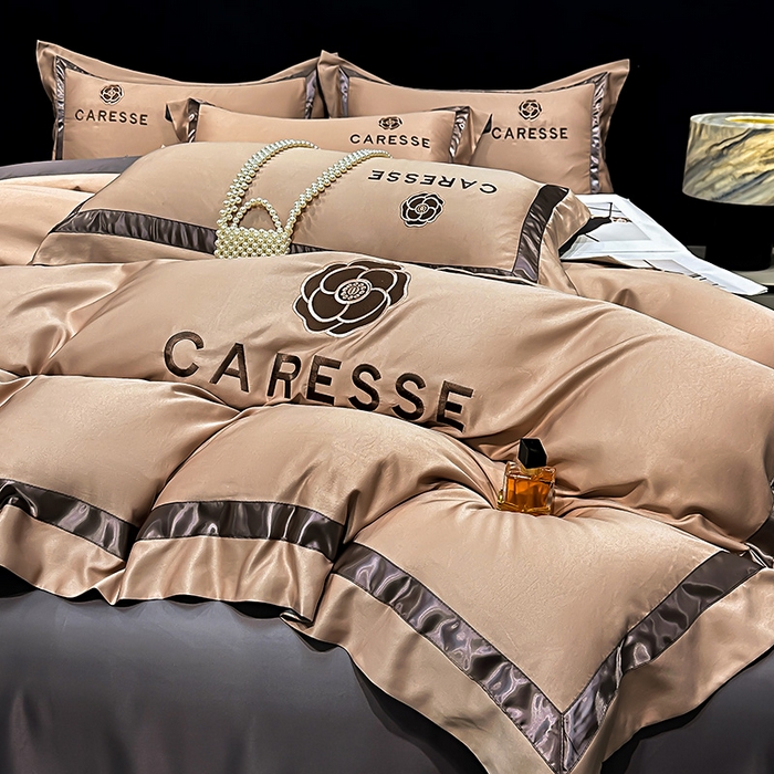 91家纺网 家纺一手货源 找家纺 妮恒美家纺 2025新款A版水洗真丝天丝B版纯棉刺绣绣花四件套全棉被套床单床笠款四件套 梦恋-金驼