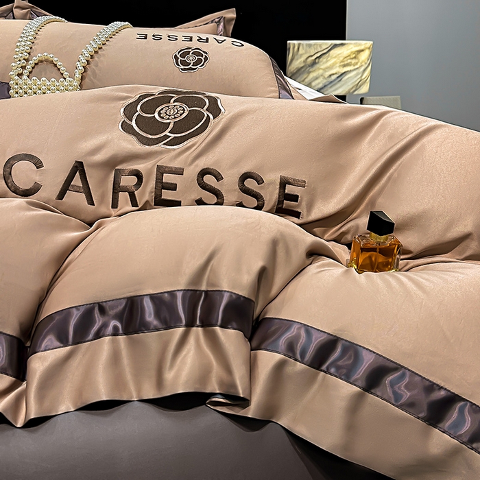 91家纺网 家纺一手货源 找家纺 妮恒美家纺 2025新款A版水洗真丝天丝B版纯棉刺绣绣花四件套全棉被套床单床笠款四件套 梦恋-金驼