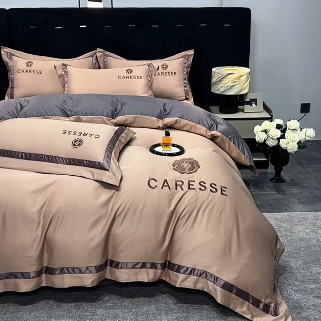 91家纺网 家纺一手货源 找家纺 妮恒美家纺 2025新款A版水洗真丝天丝B版纯棉刺绣绣花四件套全棉被套床单床笠款四件套 梦恋-金驼