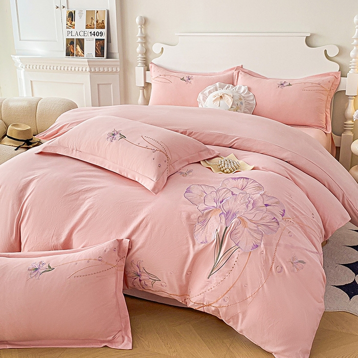 91家纺网 家纺一手货源 找家纺 （总）大麦乐田 2025新款刺绣床裙款四件套-轻舞飞扬