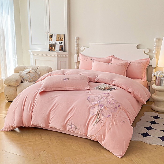 91家纺网 家纺一手货源 找家纺 （总）大麦乐田 2025新款刺绣床裙款四件套-轻舞飞扬