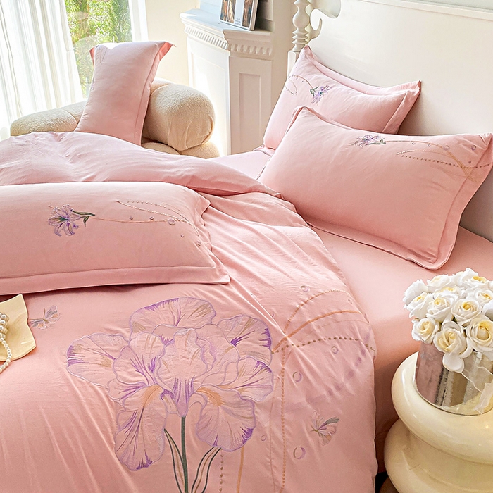 91家纺网 家纺一手货源 找家纺 （总）大麦乐田 2025新款刺绣床裙款四件套-轻舞飞扬