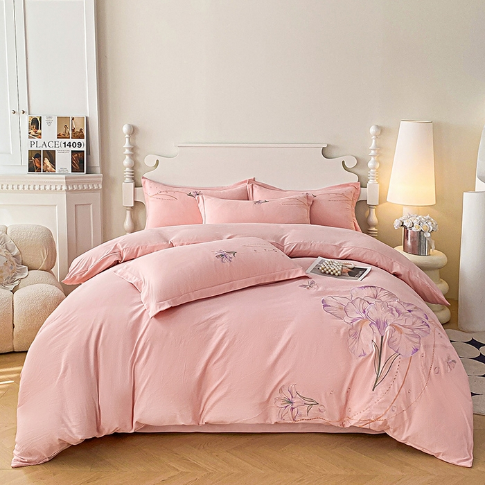 91家纺网 家纺一手货源 找家纺 （总）大麦乐田 2025新款刺绣床裙款四件套-轻舞飞扬