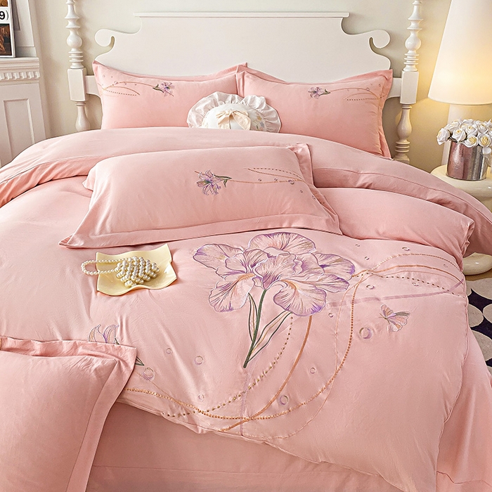 91家纺网 家纺一手货源 找家纺 （总）大麦乐田 2025新款刺绣床裙款四件套-轻舞飞扬