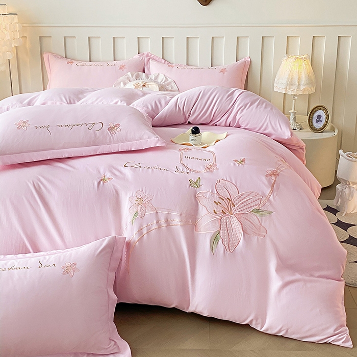 91家纺网 家纺一手货源 找家纺 大麦乐田 2025新款刺绣床裙款四件套-百合花 百合花 粉玉