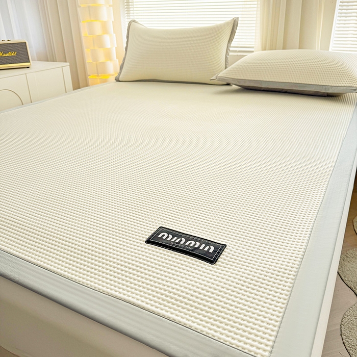 91家纺网 家纺一手货源 找家纺 （总）如一 2025新款A类PE冰豆豆复合三明治凉席时尚款