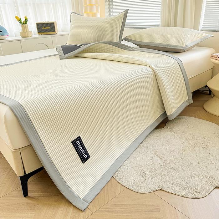 91家纺网 家纺一手货源 找家纺 （总）如一 2025新款A类PE冰豆豆复合三明治凉席时尚款