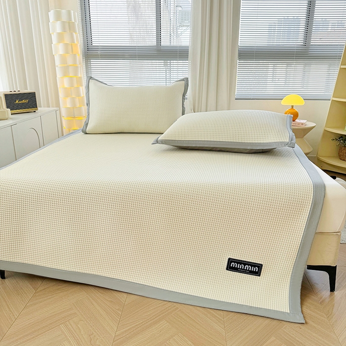 91家纺网 家纺一手货源 找家纺 （总）如一 2025新款A类PE冰豆豆复合三明治凉席时尚款