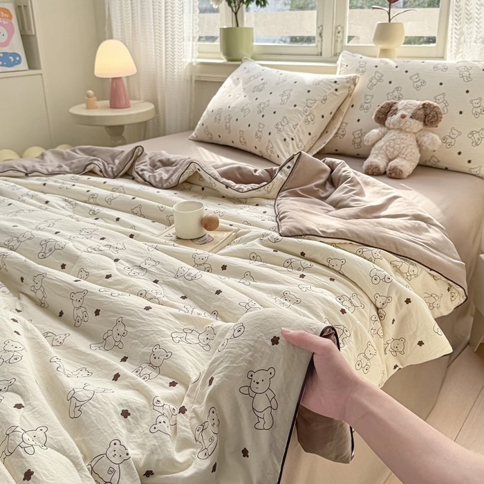 91家纺网 家纺一手货源 找家纺 丝芙妮家居（原乐视家纺） 2025春夏新款针织棉卡通印花夏被夏凉被空调被 澳丁小熊