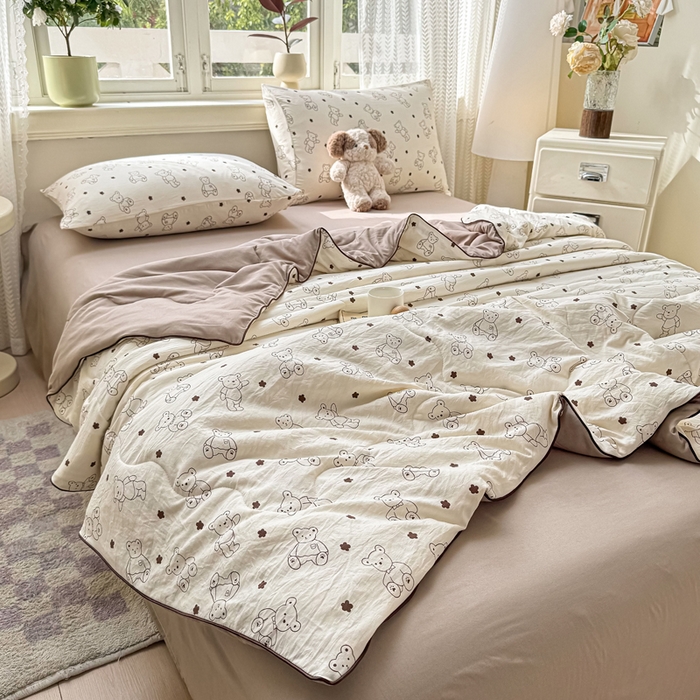 91家纺网 家纺一手货源 找家纺 丝芙妮家居（原乐视家纺） 2025春夏新款针织棉卡通印花夏被夏凉被空调被 澳丁小熊