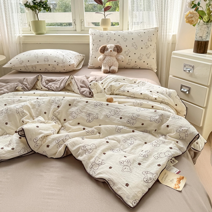 91家纺网 家纺一手货源 找家纺 丝芙妮家居（原乐视家纺） 2025春夏新款针织棉卡通印花夏被夏凉被空调被 澳丁小熊