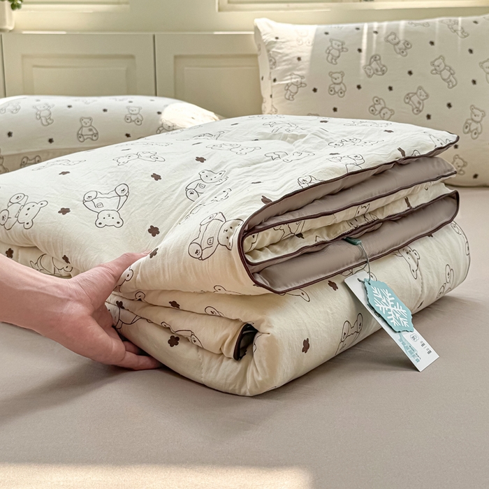 91家纺网 家纺一手货源 找家纺 丝芙妮家居（原乐视家纺） 2025春夏新款针织棉卡通印花夏被夏凉被空调被 澳丁小熊