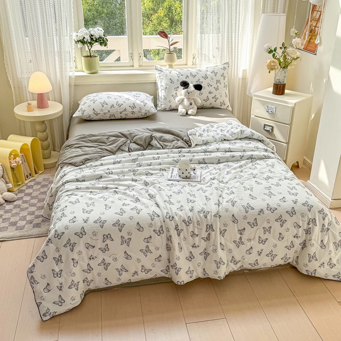 91家纺网 家纺一手货源 找家纺 丝芙妮家居（原乐视家纺） 2025春夏新款针织棉卡通印花夏被夏凉被空调被 赫本蝶