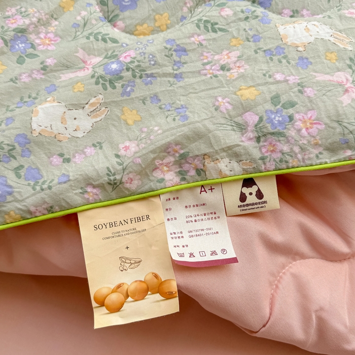 91家纺网 家纺一手货源 找家纺 丝芙妮家居（原乐视家纺） 2025春夏新款针织棉卡通印花夏被夏凉被空调被 可可庄园