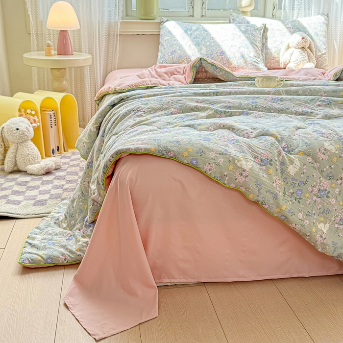 91家纺网 家纺一手货源 找家纺 丝芙妮家居（原乐视家纺） 2025春夏新款针织棉卡通印花夏被夏凉被空调被 可可庄园