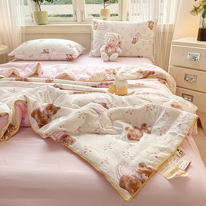 91家纺网 家纺一手货源 找家纺 丝芙妮家居（原乐视家纺） 2025春夏新款针织棉卡通印花夏被夏凉被空调被 洛米熊