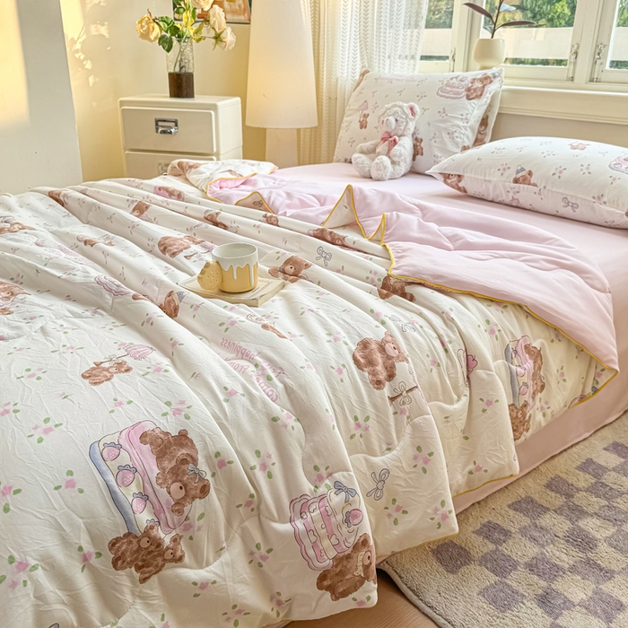 91家纺网 家纺一手货源 找家纺 丝芙妮家居（原乐视家纺） 2025春夏新款针织棉卡通印花夏被夏凉被空调被 洛米熊