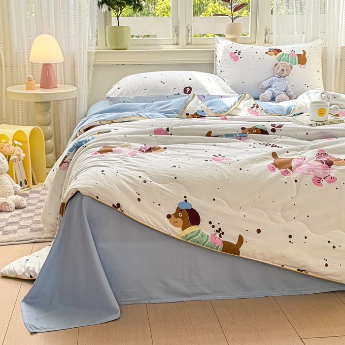 91家纺网 家纺一手货源 找家纺 丝芙妮家居（原乐视家纺） 2025春夏新款针织棉卡通印花夏被夏凉被空调被 趣味小狗