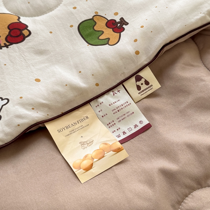 91家纺网 家纺一手货源 找家纺 丝芙妮家居（原乐视家纺） 2025春夏新款针织棉卡通印花夏被夏凉被空调被 甜甜乐园