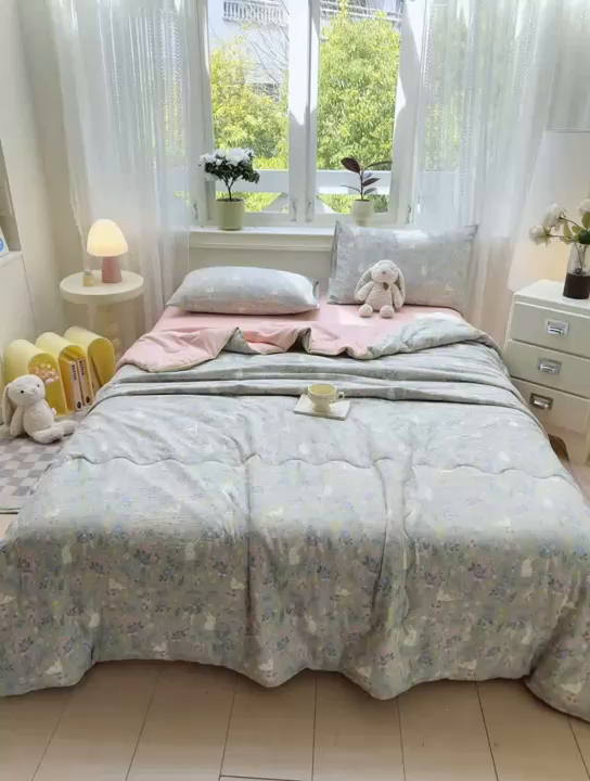 91家纺网 家纺一手货源 找家纺 丝芙妮家居（原乐视家纺） 2025春夏新款针织棉卡通印花夏被夏凉被空调被 可可庄园