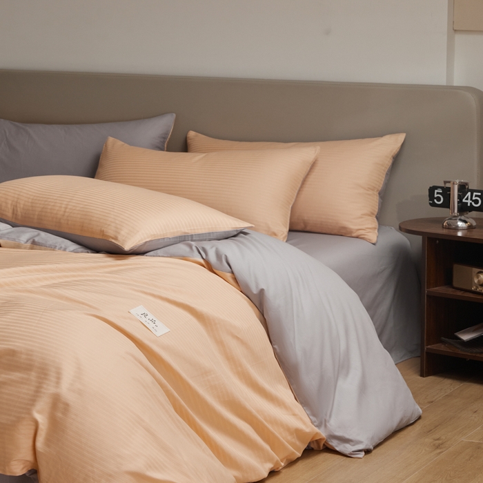 91家纺网 家纺一手货源 找家纺 眠博士 2025新款60贡缎提花四件套 60贡缎-提花橘粉+灰