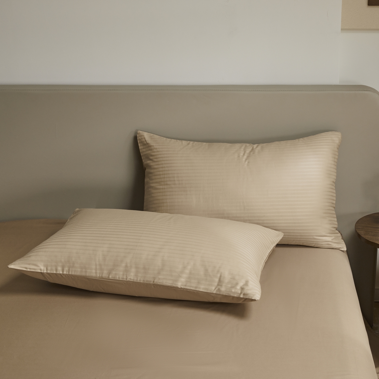 91家纺网 家纺一手货源 找家纺 眠博士 2025新款60贡缎提花四件套 60贡缎-提花雅咖