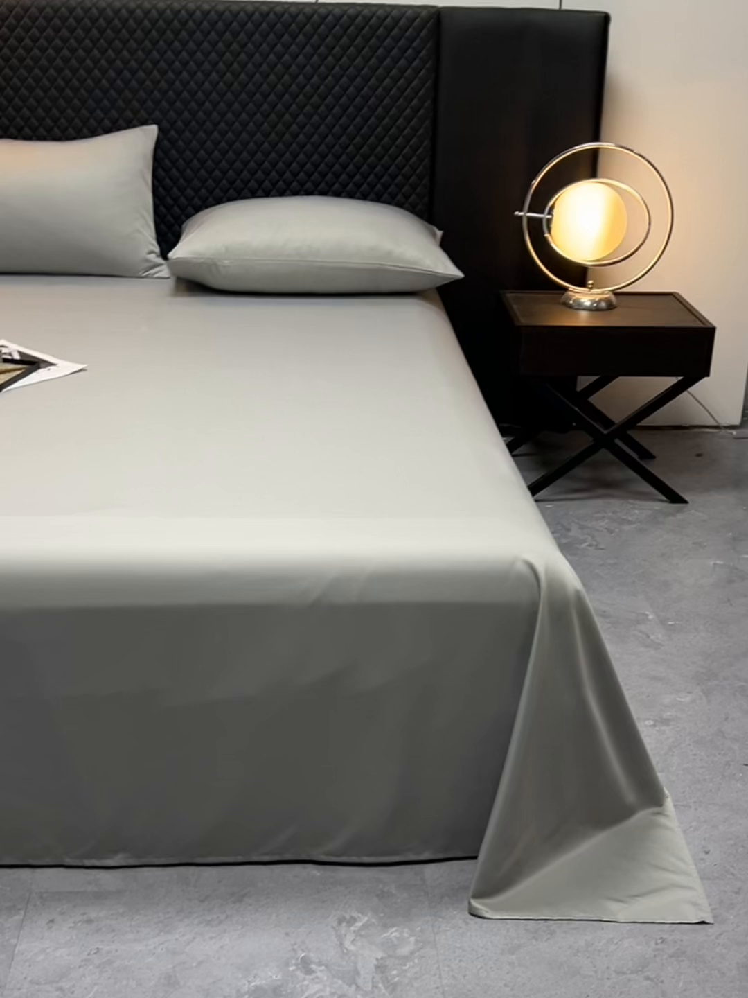 91家纺网 家纺一手货源 找家纺 爱彼家纺 2025水洗冰丝轻奢风床单床单水洗冰丝床单单件 冰丝纯色单床单-银灰