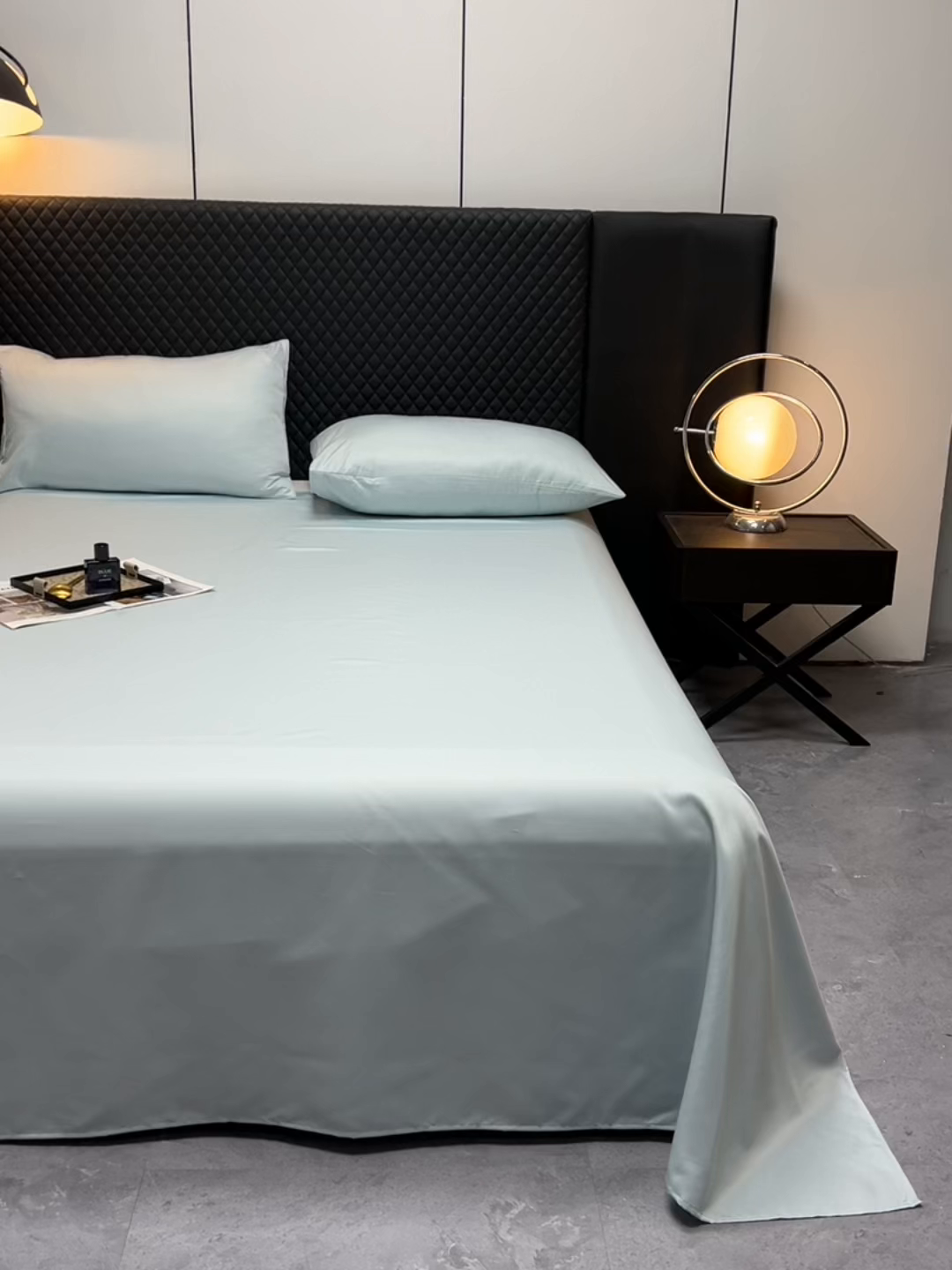 91家纺网 家纺一手货源 找家纺 爱彼家纺 2025水洗冰丝轻奢风床单床单水洗冰丝床单单件 冰丝纯色单床单-碧湖兰