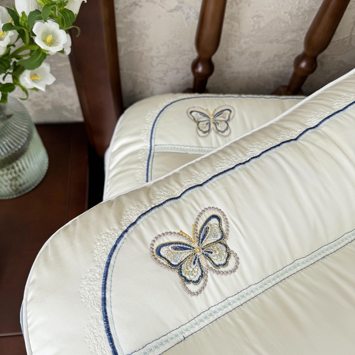 91家纺网 家纺一手货源 找家纺 （总）昕科 2025新款蚕丝蝴蝶立体枕-桑蚕丝刺绣蝴蝶枕芯莱赛尔纤维天丝立体枕头