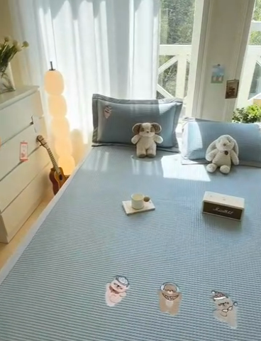 91家纺网 家纺一手货源 找家纺 萌飞 2025新款乙纶PE中分子华夫格凉豆豆凉席 中分子PE凉豆豆凉席-欢乐熊-时尚蓝【平铺款】