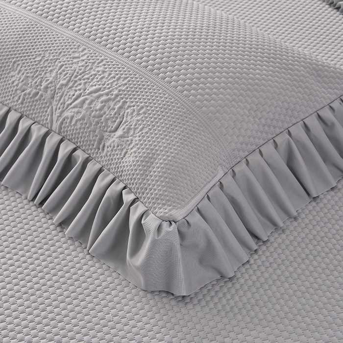 91家纺网 家纺一手货源 找家纺 （总）诺梵家纺 2025新款 pe 乙纶立体提花凉豆豆席凉席床裙款【控价1.5米119 ；1.8米129；2.0米139】