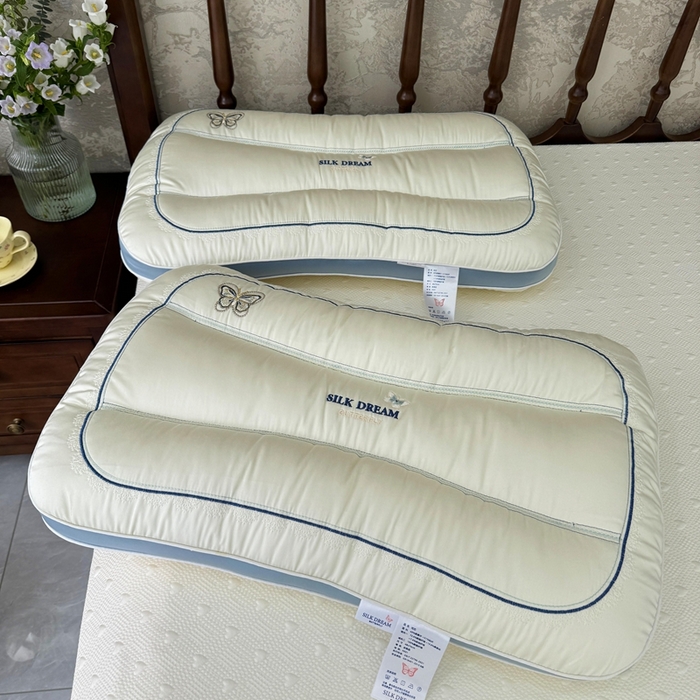 91家纺网 家纺一手货源 找家纺 （总）昕科 2025新款蚕丝蝴蝶立体枕-桑蚕丝刺绣蝴蝶枕芯莱赛尔纤维天丝立体枕头