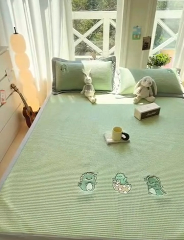 91家纺网 家纺一手货源 找家纺 （总）萌飞 2025新款乙纶PE中分子华夫格凉豆豆凉席