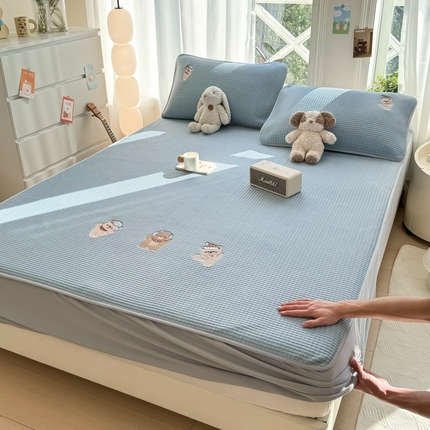 萌飞 2025新款乙纶PE中分子华夫格凉豆豆凉席 中分子PE凉豆豆凉席-欢乐熊-时尚蓝【床笠款】
