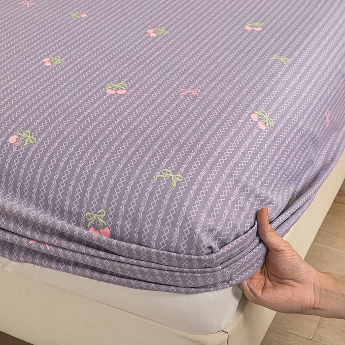 91家纺网 家纺一手货源 找家纺 芃成家纺 2025新款加厚老粗布原棉床笠亲肤单床笠 爱心樱桃