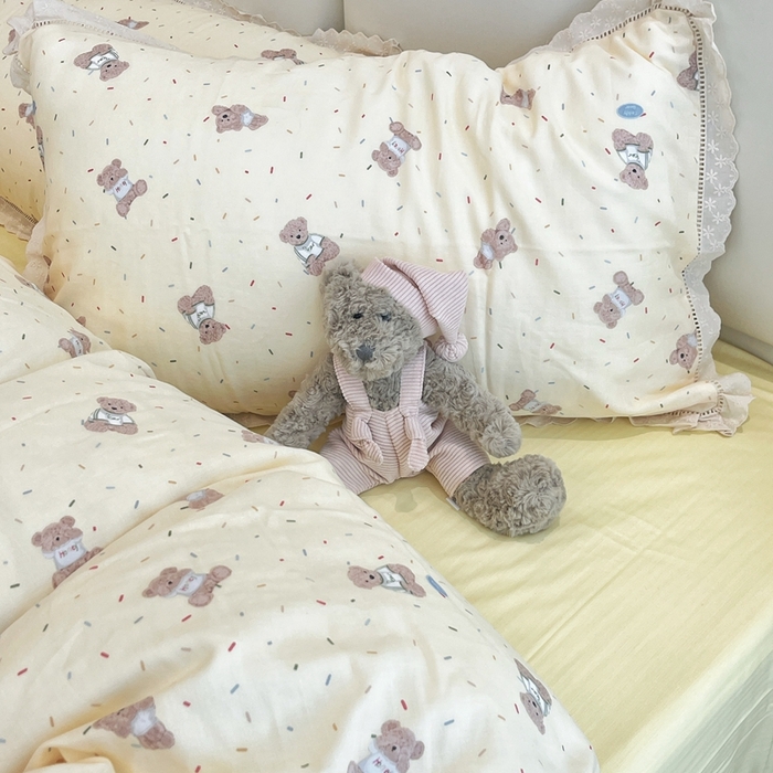 91家纺网 家纺一手货源 找家纺 荣轩2025新款全棉双层纱镂空花边工艺款四件套（铺床版）星柚