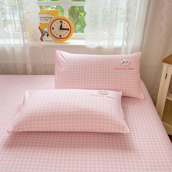 91家纺网 家纺一手货源 找家纺 梦舒羽 2025春夏新款水洗棉兔毛绒贴布绣枕套单枕套（带买家秀） 呆萌奶猫-心动粉格