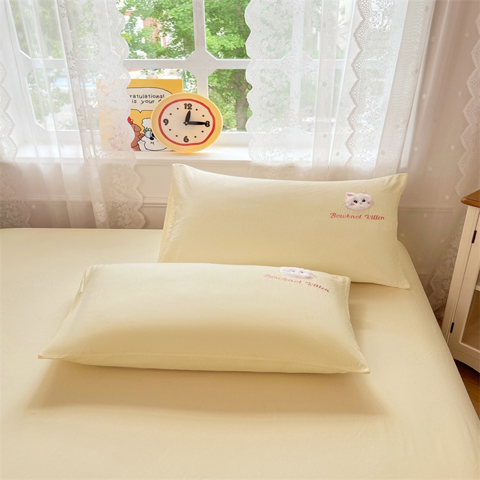 91家纺网 家纺一手货源 找家纺 梦舒羽 2025春夏新款水洗棉兔毛绒贴布绣枕套单枕套（带买家秀） 呆萌奶猫-芝士黄