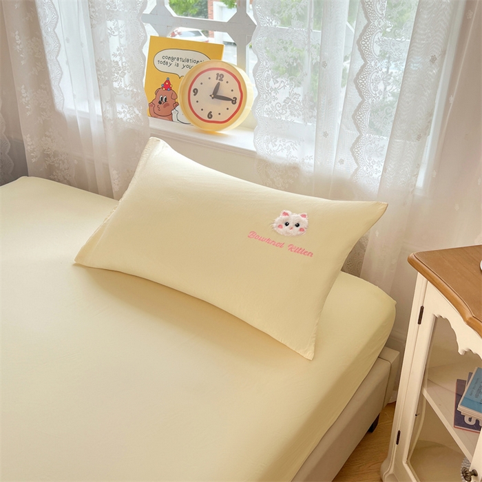 91家纺网 家纺一手货源 找家纺 梦舒羽 2025春夏新款水洗棉兔毛绒贴布绣枕套单枕套（带买家秀） 呆萌奶猫-芝士黄