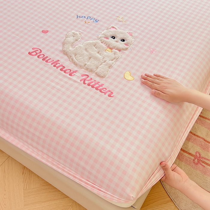 91家纺网 家纺一手货源 找家纺 （总）梦舒羽 2025春夏新款兔毛贴布绣卡通ins风水洗棉床笠学生宿舍床罩床垫保护垫三件套（带买家秀）