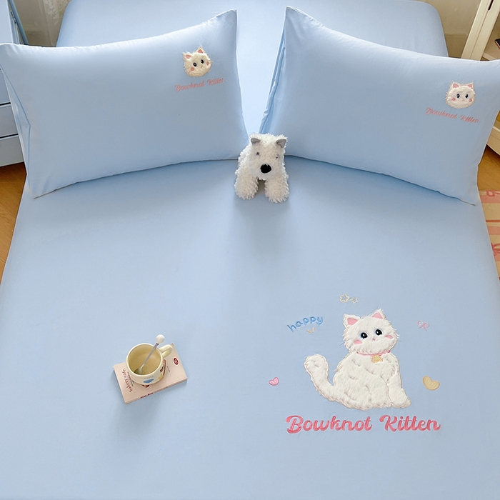 91家纺网 家纺一手货源 找家纺 梦舒羽 2025春夏新款兔毛贴布绣卡通ins风水洗棉床笠学生宿舍床罩床垫保护垫三件套（带买家秀） 呆萌奶猫-海盐兰