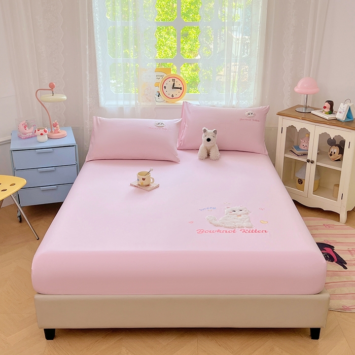 91家纺网 家纺一手货源 找家纺 梦舒羽 2025春夏新款兔毛贴布绣卡通ins风水洗棉床笠学生宿舍床罩床垫保护垫三件套（带买家秀） 呆萌奶猫-浪漫粉